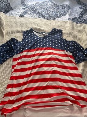 MIA Navy & White Star-Print Top